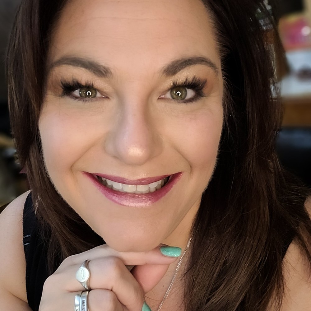 Meet your Posher, Carla